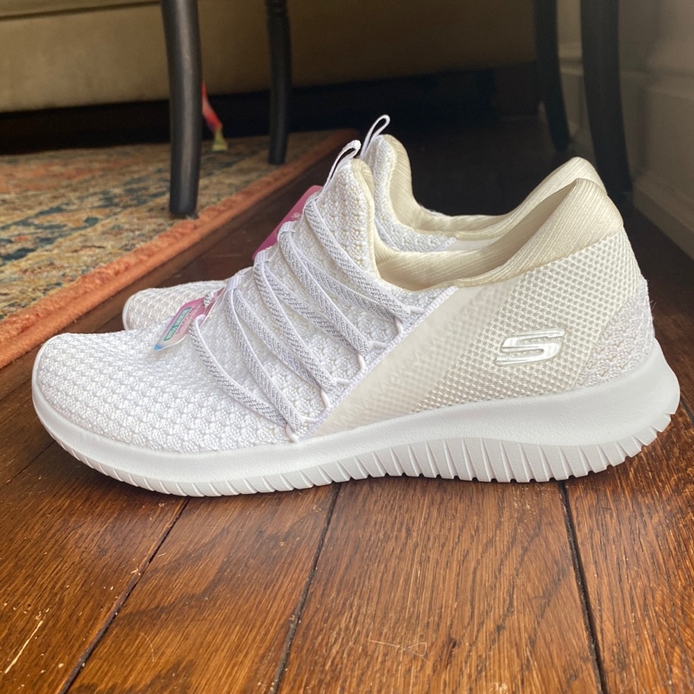 Brand New Sketchers Sneakers- Women’s size 8.5